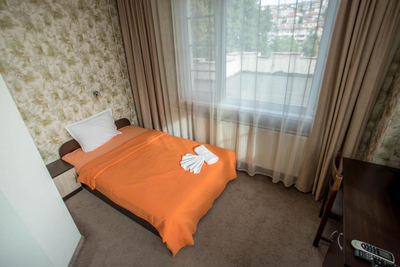 Park Hotel Ivailo Велико-Тырново Экстерьер фото