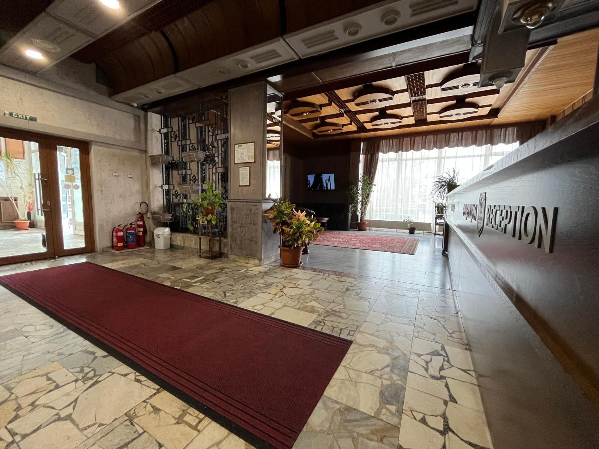 Park Hotel Ivailo Велико-Тырново Экстерьер фото